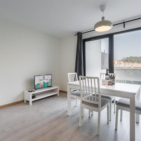 Guestready - Sleek Monochromatic In Bonfim Apartment Порто Екстериор снимка