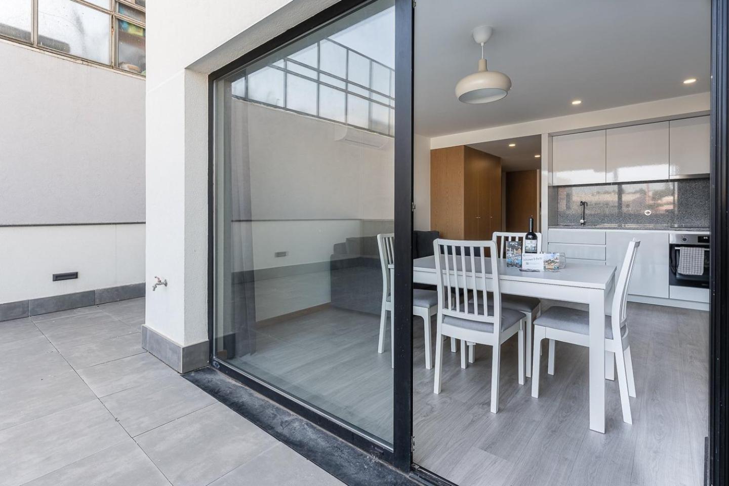 Guestready - Sleek Monochromatic In Bonfim Apartment Порто Екстериор снимка